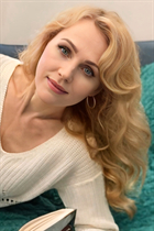 Date ukrainian tatiana from dnepr with Blonde hair age 51 photo-24