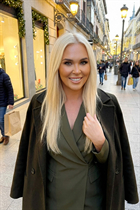 Girl from madrid irina with Blonde hair age 40 photo-14