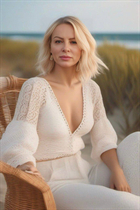 Jolie fille liudmyla de crans-montana avec Blond cheveux, âge 51 photo-1