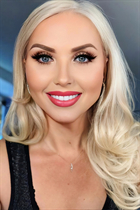 Mariée de kusadasi nataliia avec Blanc gris cheveux, âge 55 photo-13