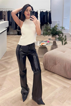 Dame ukrainienne yuliia de chernivtsi avec Brunette cheveux, âge 40 photo-10