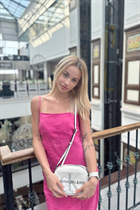 Ukrainian wife daryna from kiev with Blonde hair age 22 photo-4