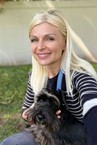 Mariée de dubai lilia avec Blond cheveux, âge 53 photo-1
