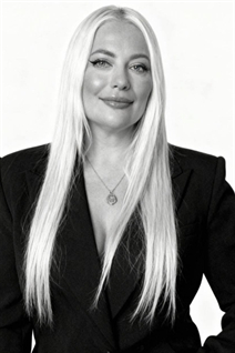 Dating a ukrainian girl tania from kiev, seattle with Blonde hair age 45