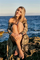 Dating a german girl oksana from marburg with Blonde hair 47 years old photo-14