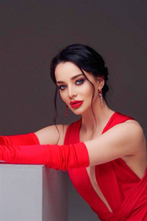 Ukranian bride irina from kiev with Black hair age 44