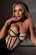 Single ukrainian lady krystyna from paris with Blonde hair age 31 photo-8