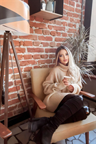 Bride from plovdiv dobrinka with Blonde hair age 27 photo-9