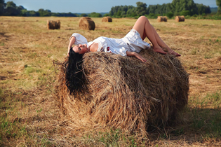 Girl in Ukraine larisa from kiev with Black hair age 48 photo-30