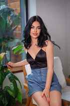 Ukrainian lady marina from kiev with Black hair age 36 photo-2