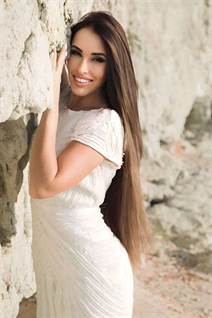 Belle mariée ukrainienne maryna de poltava avec Brunette cheveux, âge 32 photo-1