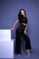 Femme parfaite kateryna de rome avec Noirs cheveux, âge 41 photo-9