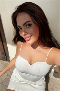 Pretty girl ariana from poznan with Dark Brown hair age 23