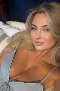 Femme ukrainienne célibataire iryna de lviv avec Blond cheveux, âge 28