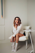 Dating a ukrainian woman olena from kiev with Blonde hair age 40 photo-8