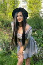 Mariée ukrainienne célibataire valentina de kiev avec Noirs cheveux, âge 28 photo-10