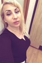 Ukrainian single woman irina from odessa with Blonde hair age 46 photo-5