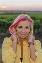 Marrying a moldovan woman olga from kishinev with Blonde hair age 42 photo-31