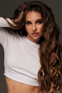 Lovely Ukrainian girl victoria from dnipro with Blonde hair age 28