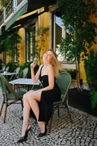 Mariée de lisbon olga avec Blond cheveux, âge 36 photo-1