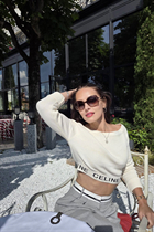 Pretty girl lydmila from bordeaux with Dark Brown hair age 48 photo-1