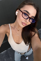 Ukrainian girl alice from kiev with Dark Brown hair age 23 photo-1