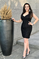 Beautiful woman of ukrainian oksana from kharkov with Dark Brown hair age 42 photo-4