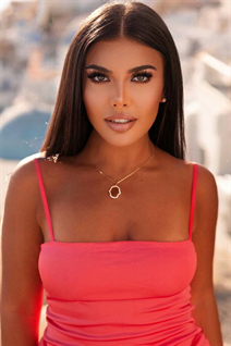 Bride from london nada with Black hair age 29