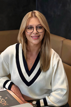 Femme tchèque olena de prague avec Blond cheveux 48 ans photo-15