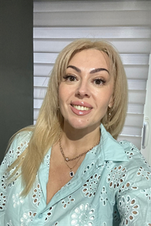 German woman galina from emmerich am rhein with Blonde hair 48 years old