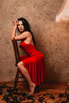 Ukrainian wife julia from vinnitsa with Black hair age 33 photo-4