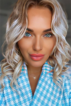 Ukrainian girl for marriage julia from kiev with Dark Brown hair age 33 photo-7