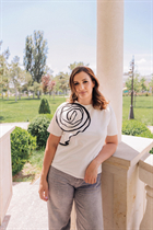 Dating moldovan woman arina from bender with Dark Brown hair age 37 photo-10