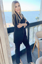 Fille célibataire ukrainienne yevheniia de rome avec Chatain clairs cheveux, âge 28 photo-14