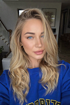 almere bride veronica with Blonde hair age 31 photo-3