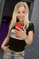 Hermosa mujer de Ucrania irina de kiev con pelo Rubio y edad 37 photo-6