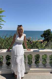 Ukrainian girl model olga from odesa with Dark Brown hair age 55
