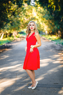 Ukraine hot girl elisabeth from zaporozhye with Blonde hair age 25