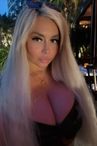 Beautiful ukrainian woman viktoria from chernigov with Blonde hair age 41 photo-13