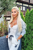 Beautiful romanian woman mirabela from bucharest with Blonde hair 41 years old photo-39