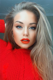 Pretty girl yana from dublin with Blonde hair age 26