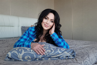 Fille en Ukraine svetlana de dnepr avec Noirs cheveux, âge 48 photo-20