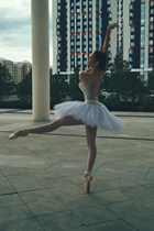 Femme parfaite kristina de astana avec Chatain clairs cheveux, âge 22 photo-1