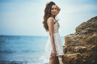 Single Russian girl evgeniia from yalta with Light Brown hair age 36 photo-4