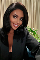 Perfect woman julia from los angeles with Black hair age 34 photo-3