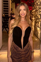 Sortir avec une femme roumaine renata de bucharest avec Blond cheveux 26 ans photo-5