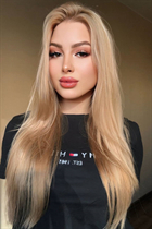 Ukrainian lady karyna from kiev with Blonde hair age 22 photo-5