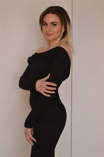 Russian wives online aniya from shargorod with Blonde hair age 23
