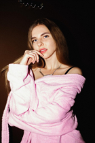 Encantadora chica ucraniana victoria de dnepr con pelo Rubio y edad 27 photo-6