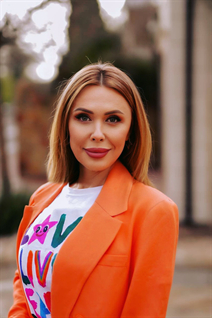 Bride from riga natalia with Light Brown hair age 52